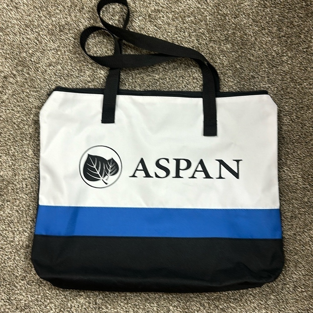 ASPAN convention nurse tote with zipper closure on top like new